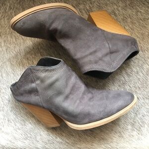 Dolce Vita open heel closed toe mule dark grey size 7